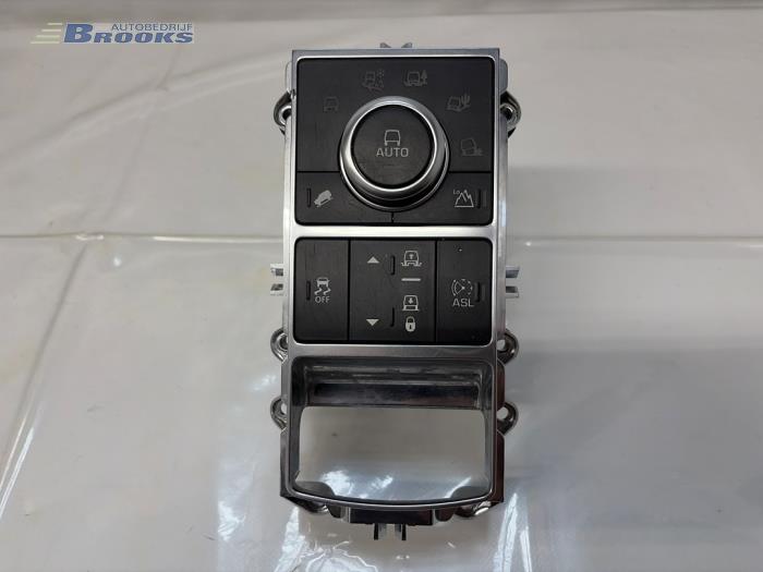 Używane Przelacznik Landrover Range Rover IV (LG) 4.4 SDV8 32V Cena € 175,00 Procedura marży oferowane przez Autobedrijf Brooks