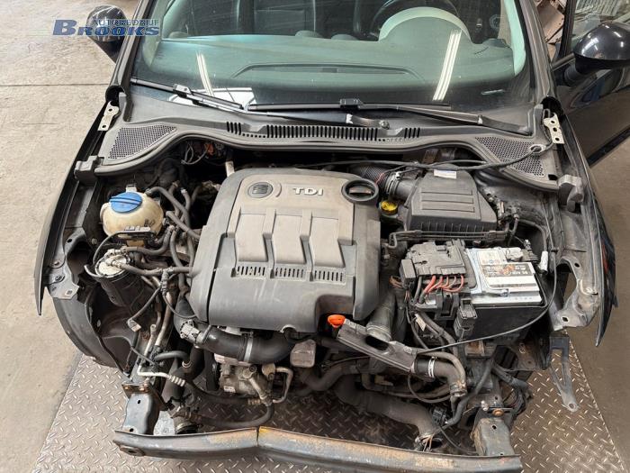 Begagnade Luftfilterhus Seat Ibiza ST (6J8) 1.2 TDI Ecomotive Pris € 10,00 Marginaltabell erbjuds av Autobedrijf Brooks