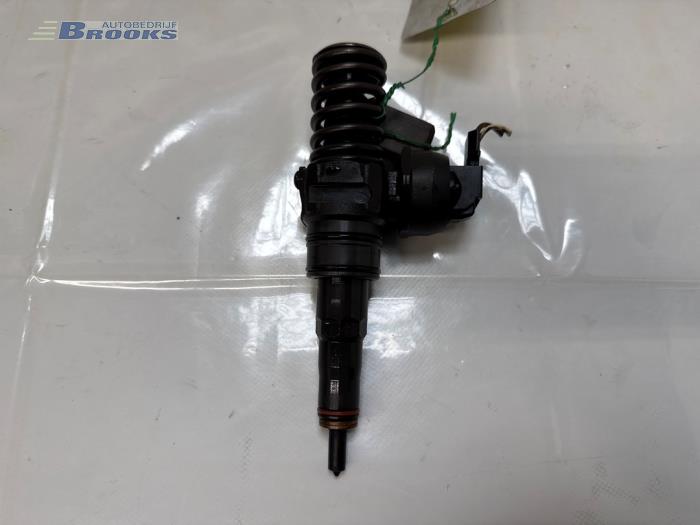 Usagé Injecteurs Volkswagen Caddy III (2KA,2KH,2CA,2CH) 1.9 TDI Prix € 20,00 Règlement à la marge proposé par Autobedrijf Brooks