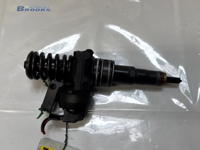 Usagé Injecteurs Volkswagen Caddy III (2KA,2KH,2CA,2CH) 1.9 TDI Prix € 20,00 Règlement à la marge proposé par Autobedrijf Brooks