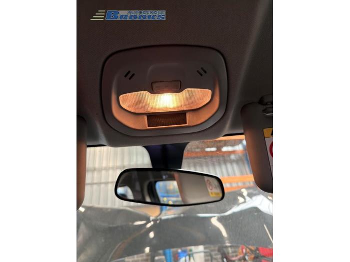 Begagnade Innerbelysning, fram Opel Karl 1.0 12V Pris € 15,00 Marginaltabell erbjuds av Autobedrijf Brooks