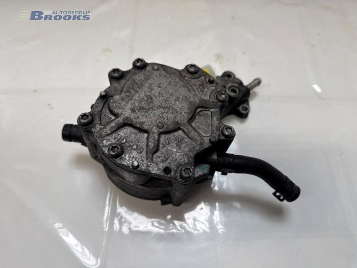 Gebrauchte Dieselpumpe Volkswagen Caddy III (2KA,2KH,2CA,2CH) 1.9 TDI Preis € 20,00 Margenregelung angeboten von Autobedrijf Brooks