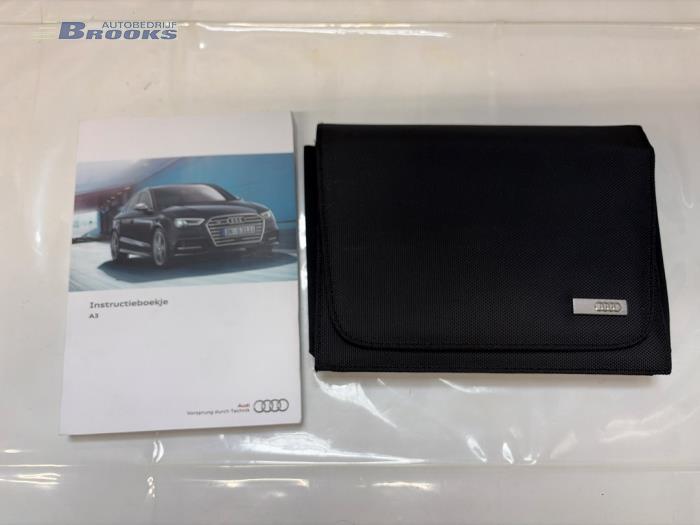 Używane Instrukcja Audi A3 Sportback (8VA/8VF) 1.0 TFSI 12V Cena € 25,00 Procedura marży oferowane przez Autobedrijf Brooks