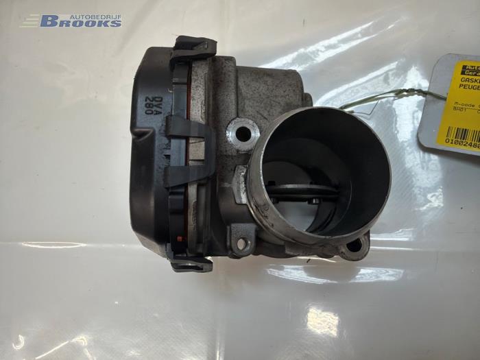 Gebrauchte Drosselklappengehäuse Peugeot 308 SW (L4/L9/LC/LJ/LR) 1.6 BlueHDi 120 Preis € 15,00 Margenregelung angeboten von Autobedrijf Brooks