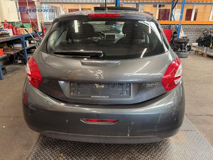 Gebrauchte Hinterachse Vorderradantrieb Peugeot 208 I (CA/CC/CK/CL) 1.4 16V Preis € 75,00 Margenregelung angeboten von Autobedrijf Brooks
