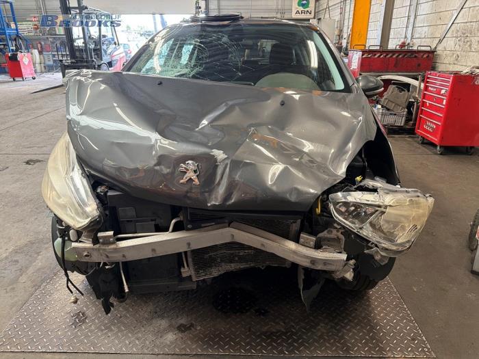 Begagnade Underram Peugeot 208 I (CA/CC/CK/CL) 1.4 16V Pris € 25,00 Marginaltabell erbjuds av Autobedrijf Brooks