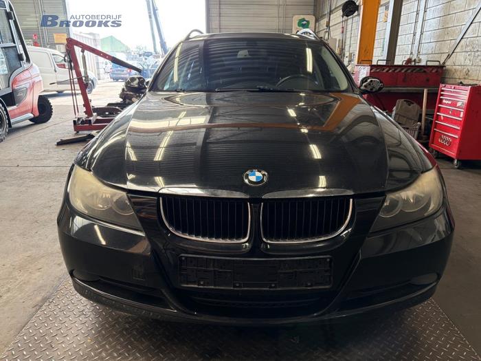 Używane Panel przedni BMW 3 serie Touring (E91) 320i 16V Cena na żądanie oferowane przez Autobedrijf Brooks