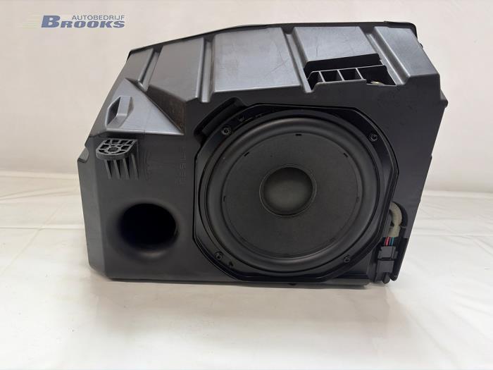 Używane Subwoofer Tesla Model 3 Long Range, Performance AWD Cena € 120,00 Procedura marży oferowane przez Autobedrijf Brooks