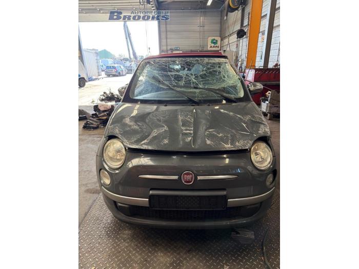 Begagnade Underram Fiat 500C (312) 1.2 69 Pris € 35,00 Marginaltabell erbjuds av Autobedrijf Brooks