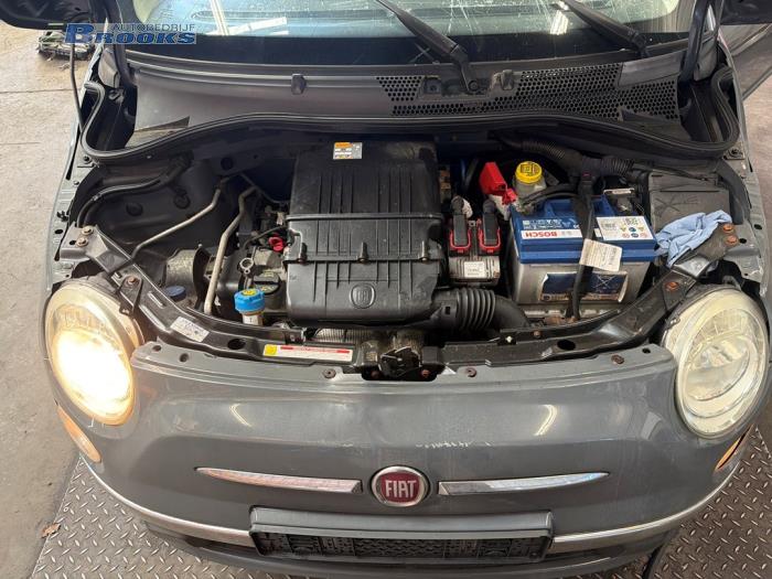 Używane Chlodnica Fiat 500C (312) 1.2 69 Cena € 30,00 Procedura marży oferowane przez Autobedrijf Brooks