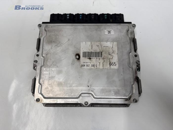 Engine management computer from a Audi A6 Avant (C8) 3.0 V6 24V 55 TFSI Mild Hybrid Quattro 2019