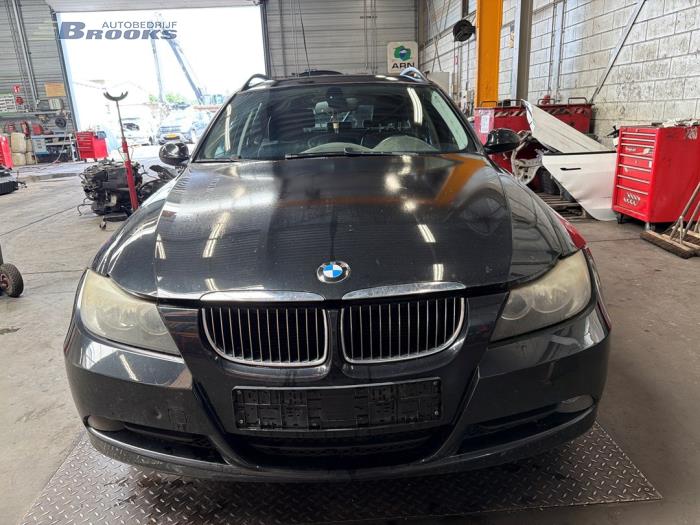 Gebrauchte Kühler BMW 3 serie Touring (E91) 320i 16V Preis € 50,00 Margenregelung angeboten von Autobedrijf Brooks