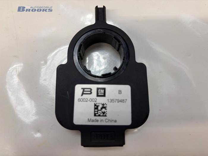 Begagnade Styrvinkelsensor Opel Meriva (B) 1.4 Turbo 16V ecoFLEX Pris € 25,00 Marginaltabell erbjuds av Autobedrijf Brooks