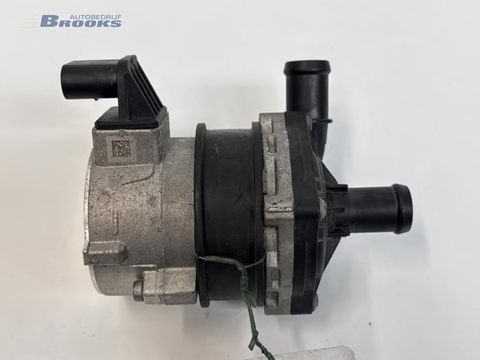 Begagnade Extra vattenpump Audi e-tron Sportback (GEA) 55 Pris € 90,00 Marginaltabell erbjuds av Autobedrijf Brooks