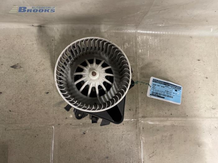 Motor de ventilador de calefactor de un Fiat Punto 2004