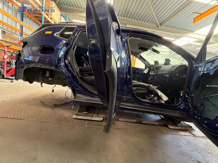 Używane Belka prawa Jeep Compass II (MP) 1.3 T4 150 16V Cena na żądanie oferowane przez Autobedrijf Brooks