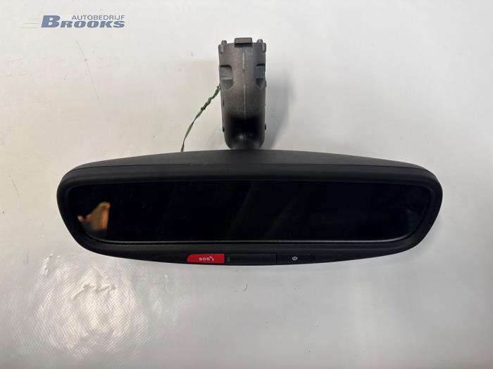 Używane Lusterko wewnetrzne Jeep Compass II (MP) 1.3 T4 150 16V Cena € 130,00 Procedura marży oferowane przez Autobedrijf Brooks