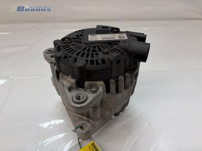 Dynamo van een Opel Crossland (X) 1.2 12V 2020