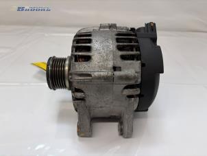 Dynamo van een Opel Crossland (X) 1.2 12V 2020