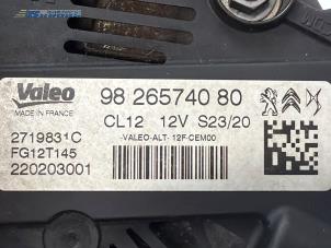 Dynamo van een Opel Crossland (X) 1.2 12V 2020