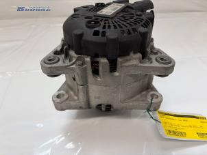 Dynamo van een Opel Crossland (X) 1.2 12V 2020