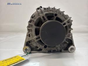 Dynamo van een Opel Crossland (X) 1.2 12V 2020
