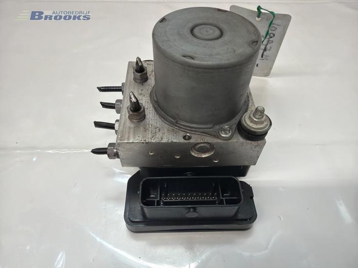 Begagnade ABS-pump Peugeot Boxer (U9) 2.0 BlueHDi 130 Pris € 200,00 Marginaltabell erbjuds av Autobedrijf Brooks