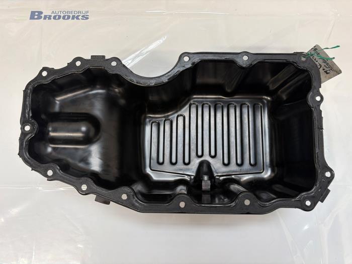 Usagé Couvercle carter Jeep Compass II (MP) 1.3 4XE 240 16V 4x4 Prix € 145,00 Règlement à la marge proposé par Autobedrijf Brooks