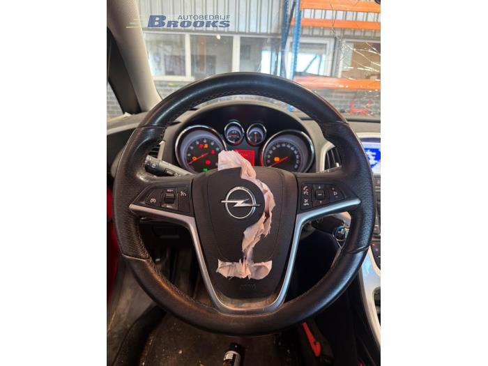 Używane Kierownica Opel Astra J (PC6/PD6/PE6/PF6) 1.4 Turbo 16V Cena € 75,00 Procedura marży oferowane przez Autobedrijf Brooks