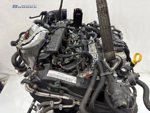 Engine from a Skoda Superb Combi (3V5) 2.0 TDI 2021