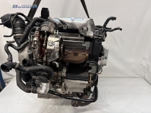 Engine from a Skoda Superb Combi (3V5) 2.0 TDI 2021