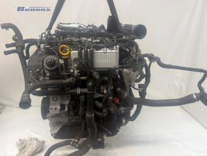 Engine from a Skoda Superb Combi (3V5) 2.0 TDI 2021