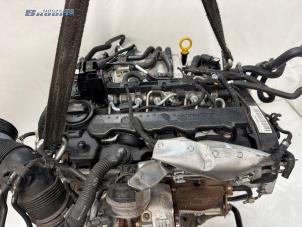 Engine from a Skoda Superb Combi (3V5) 2.0 TDI 2021