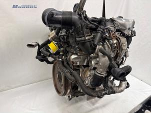 Engine from a Skoda Superb Combi (3V5) 2.0 TDI 2021