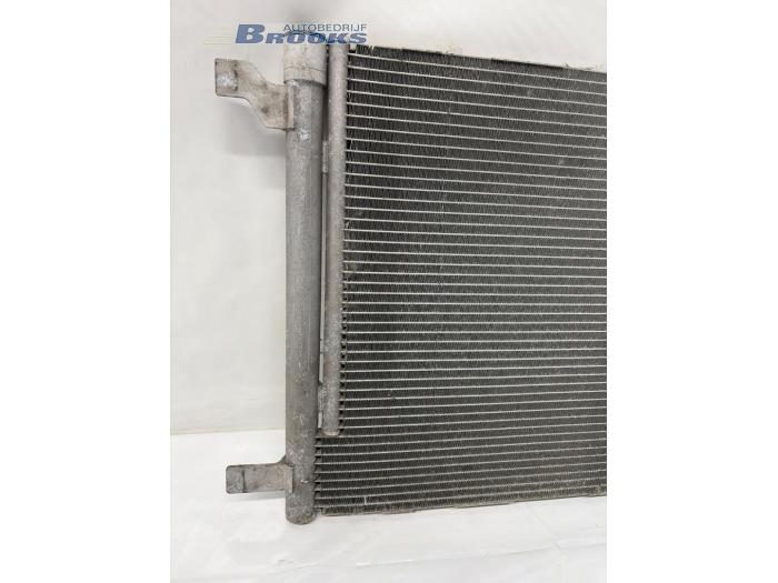 Condenseur de climatisation d'un Skoda Superb Combi (3V5) 2.0 TDI 2021