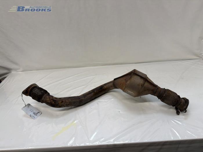 Używane Katalizator Opel Movano (4A1; 4A2; 4B2; 4B3; 4C2; 4C3) 2.5 CDTI 16V DPF Cena € 60,00 Procedura marży oferowane przez Autobedrijf Brooks