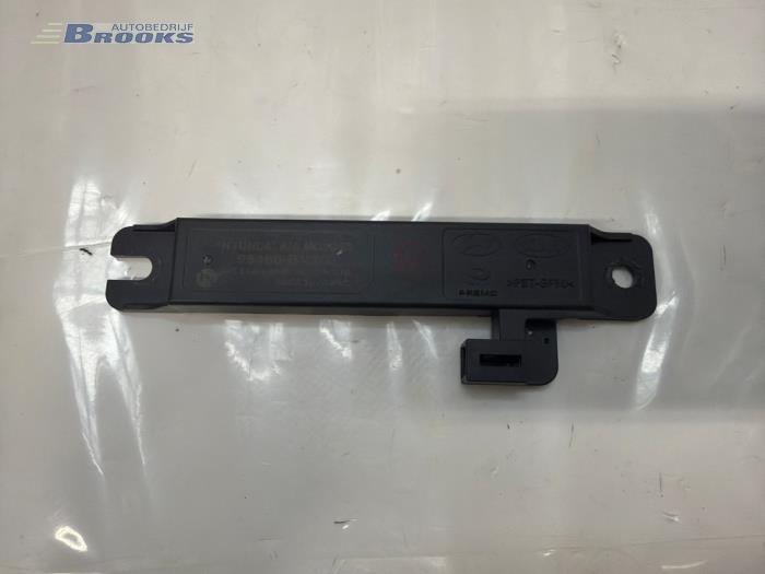 Keyless system antenna