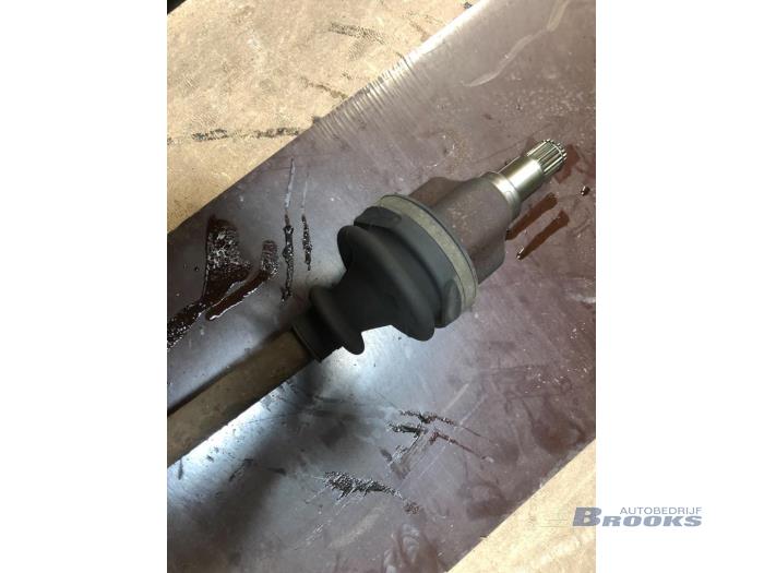Front drive shaft, left from a Ford Ka I 1.3i 1999