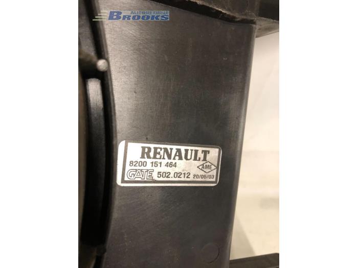 Ventilateur moteur d'un Renault Megane II (BM/CM) 1.9 dCi 120 2003