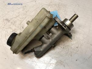 Usados Bomba de freno Renault Megane II (BM/CM) 1.9 dCi 120 Precio € 20,00 Norma de margen ofrecido por Autobedrijf Brooks