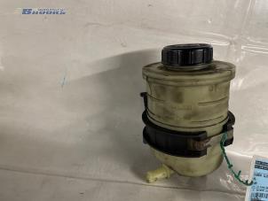 Used Power steering fluid reservoir Opel Vivaro 2.0 CDTI Price € 10,00 Margin scheme offered by Autobedrijf Brooks