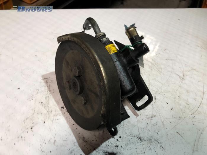 Usagé Pompe direction assistée Alfa Romeo 146 (930B) 1.9 TD Prix € 15,00 Règlement à la marge proposé par Autobedrijf Brooks