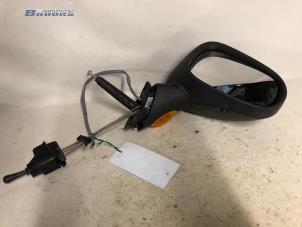 Used Wing mirror, right Renault Modus/Grand Modus (JP) 1.2 16V Eco Price € 20,00 Margin scheme offered by Autobedrijf Brooks