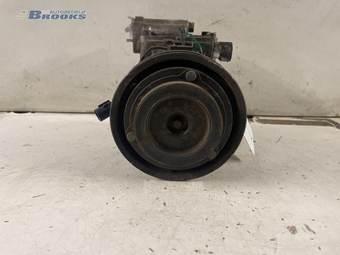 Air conditioning pump from a Hyundai Coupe 2.0i 16V 1999