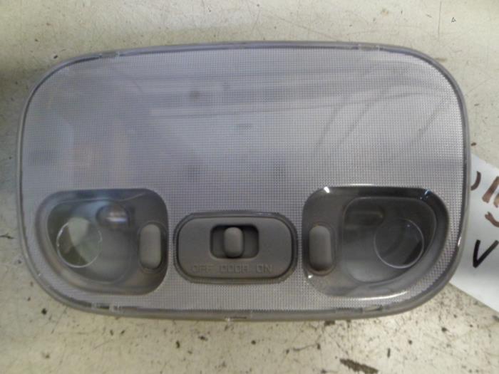 Begagnade Innerbelysning, fram Mazda Premacy 1.8 16V Pris € 15,00 Marginaltabell erbjuds av Autobedrijf Brooks
