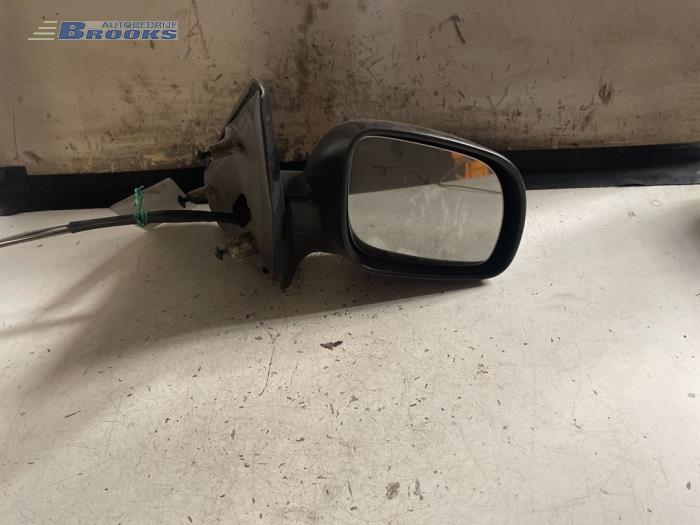 Wing mirror, right from a Seat Ibiza II Facelift (6K1) 1.4 16V 2002