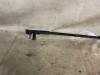Front wiper arm from a Volkswagen Caddy III (2KA,2KH,2CA,2CH) 2.0 SDI 2005