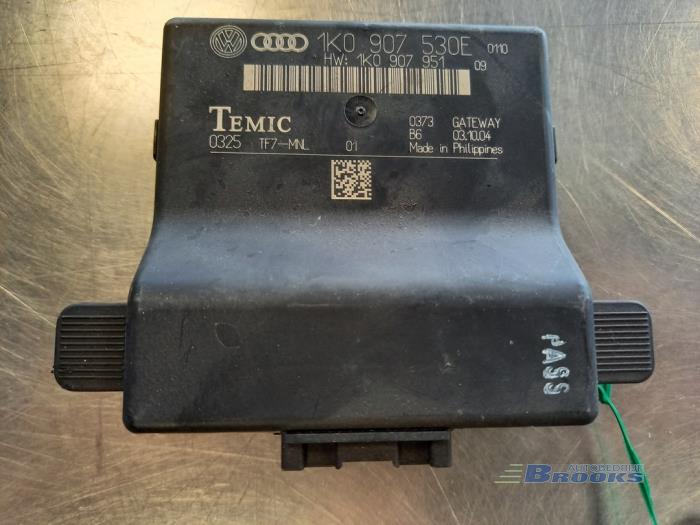 Begagnade Relä Volkswagen Caddy III (2KA,2KH,2CA,2CH) 2.0 SDI Pris € 10,00 Marginaltabell erbjuds av Autobedrijf Brooks