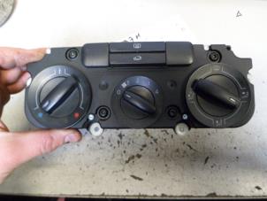 Used Heater control panel Volkswagen Caddy III (2KA,2KH,2CA,2CH) 2.0 SDI Price € 15,00 Margin scheme offered by Autobedrijf Brooks