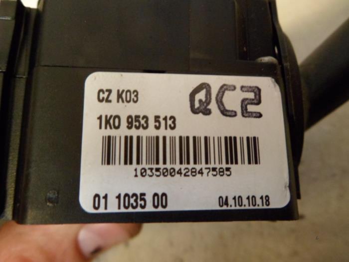 Richtungsanzeiger Schalter van een Volkswagen Caddy III (2KA,2KH,2CA,2CH) 2.0 SDI 2005